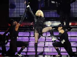 Мадонна начинает новое мировое турне с концерта в Кардиффе